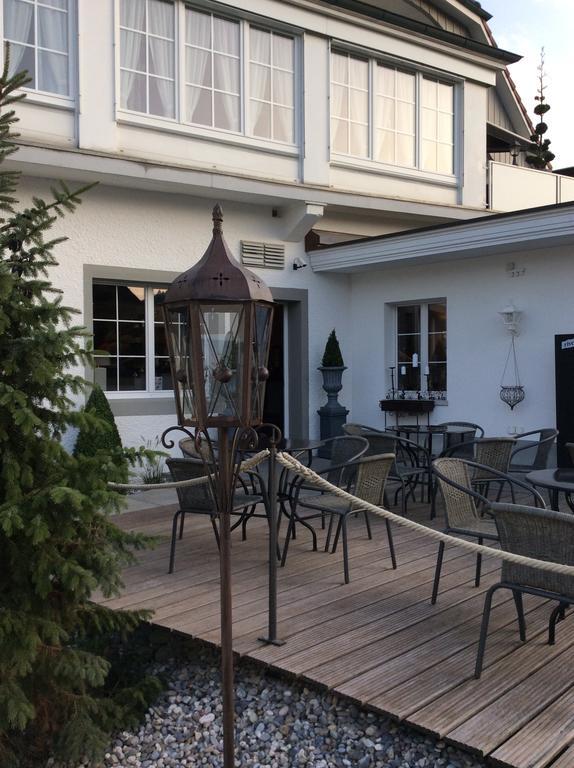 Landcafe Mit Mini Hotel Burgdorf Habitación foto